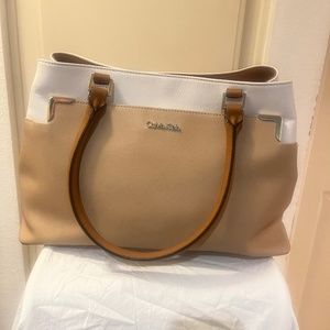 Calvin Klein Saffiano leather bag - nude/ off white  combo